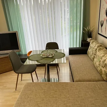 рак Apartment